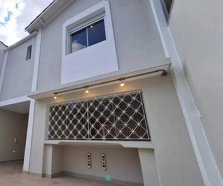 Casa com 3 quartos à venda, 154m2 em Cambuci, São Paulo - SP - imagem 1 Foto 1 de Casa com 3 quartos à venda, 154m2 em Cambuci, São Paulo - SP