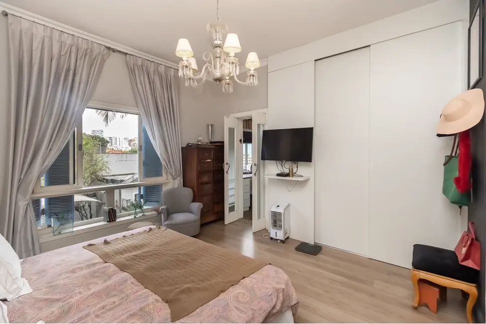 Foto 8 de Casa com 4 quartos à venda, 300m2 em Moema, São Paulo - SP