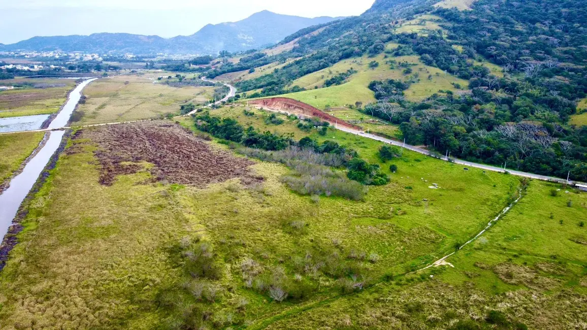 Foto 2 de Terreno / Lote à venda, 50502m2 em Garopaba - SC