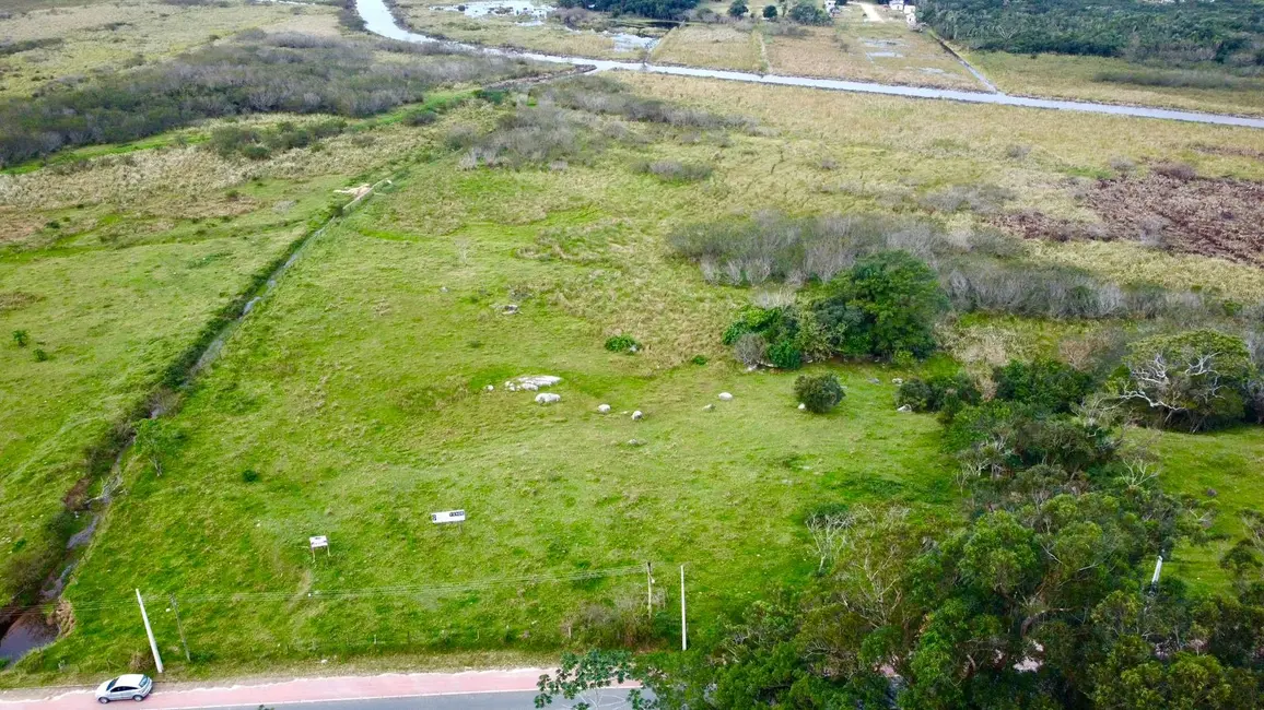 Foto 5 de Terreno / Lote à venda, 50502m2 em Garopaba - SC
