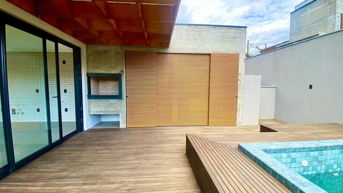 Foto 4 de Casa com 3 quartos à venda, 150m2 em Garopaba - SC