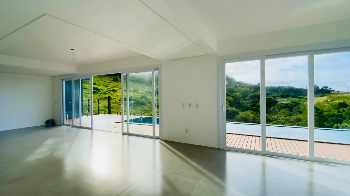 Foto 7 de Casa com 3 quartos à venda, 280m2 em Garopaba - SC