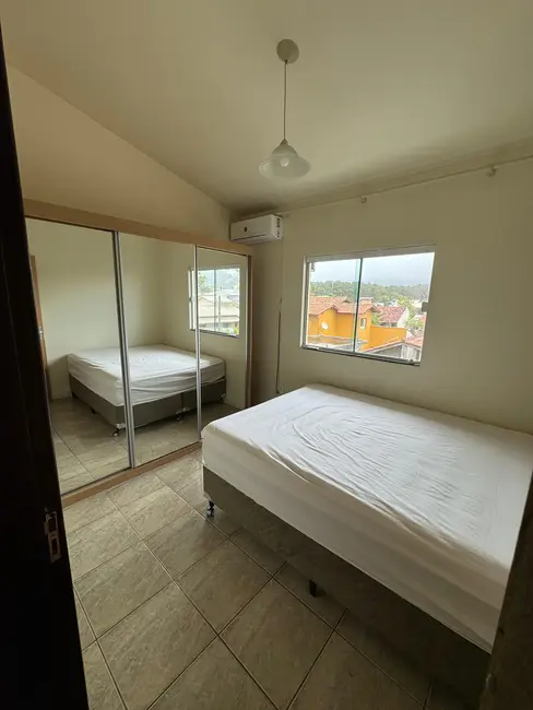 Foto 3 de Casa com 4 quartos à venda, 400m2 em Garopaba - SC