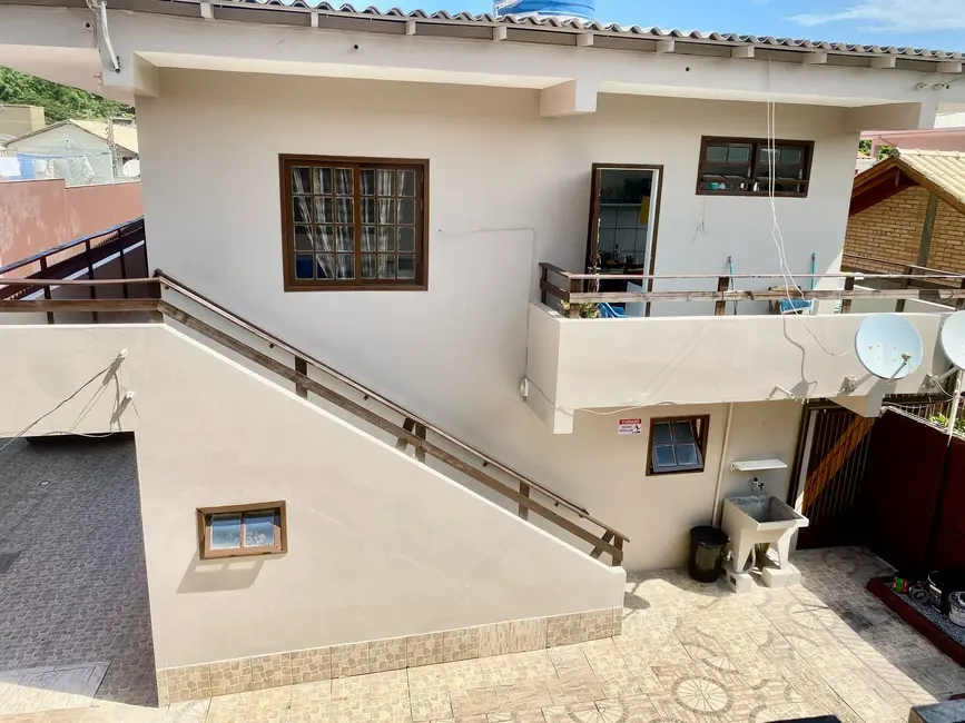 Pousada com 13 quartos à venda, 529m2 em Centro, Garopaba - SC - imagem 6 Foto 6 de Pousada com 13 quartos à venda, 529m2 em Centro, Garopaba - SC