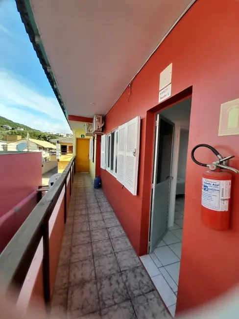 Pousada com 13 quartos à venda, 529m2 em Centro, Garopaba - SC - imagem 9 Foto 9 de Pousada com 13 quartos à venda, 529m2 em Centro, Garopaba - SC