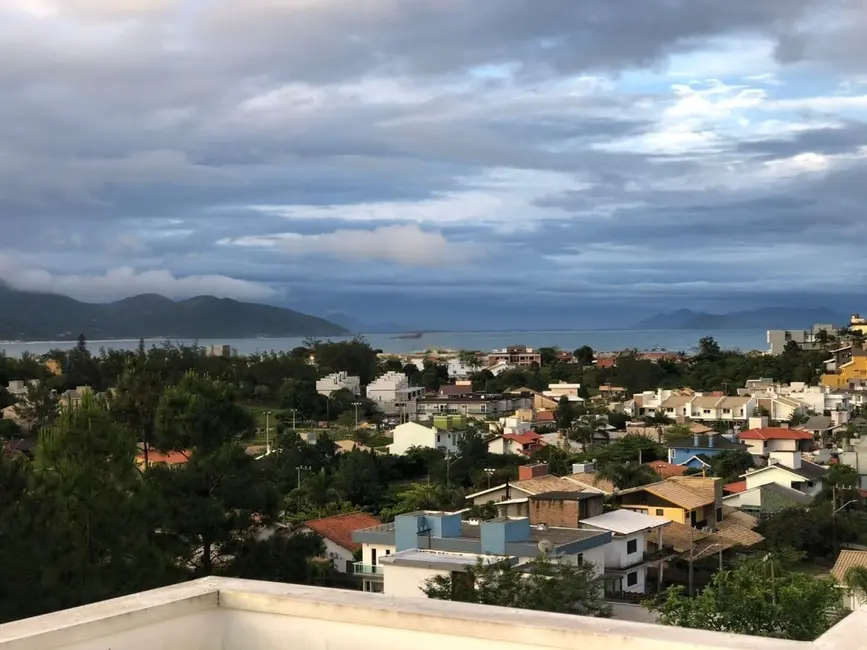 Foto 6 de Casa com 3 quartos à venda, 254m2 em Garopaba - SC