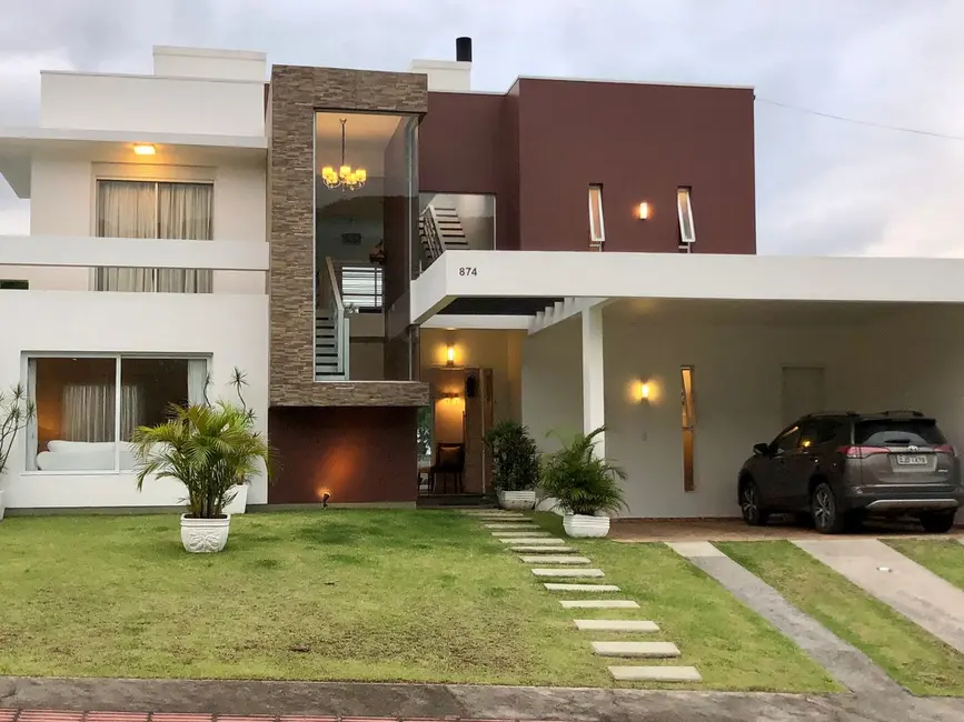 Foto 1 de Casa com 3 quartos à venda, 254m2 em Garopaba - SC