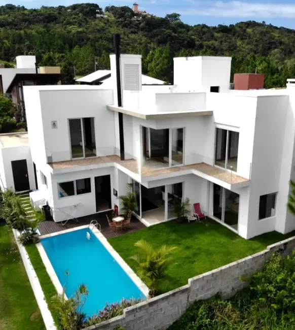 Foto 3 de Casa com 3 quartos à venda, 254m2 em Garopaba - SC