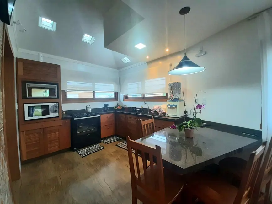 Foto 5 de Casa com 4 quartos à venda, 405m2 em Garopaba - SC