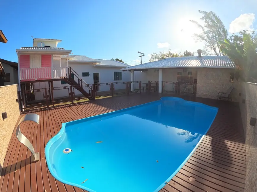 Foto 1 de Casa com 3 quartos à venda, 115m2 em Imbituba - SC
