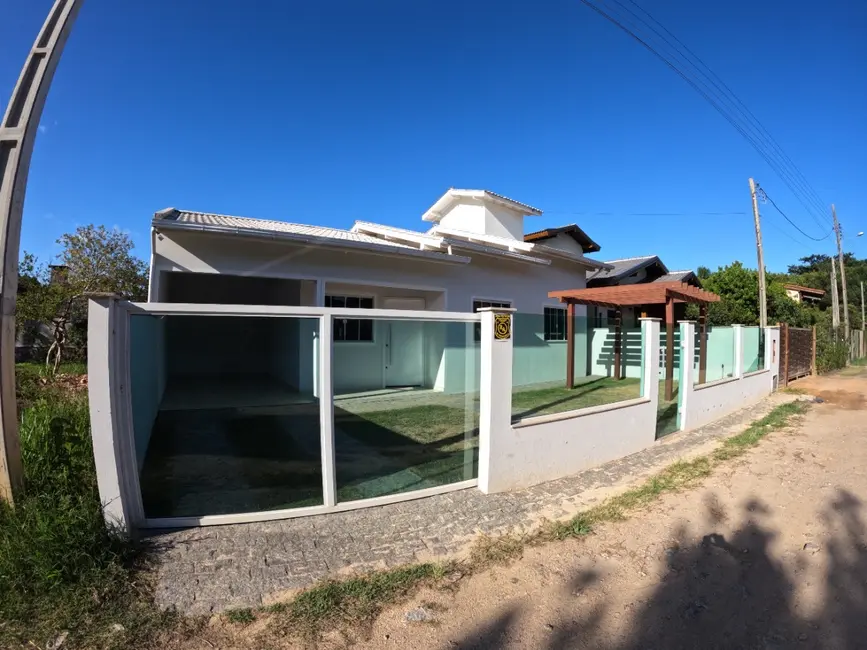 Foto 2 de Casa com 3 quartos à venda, 115m2 em Imbituba - SC