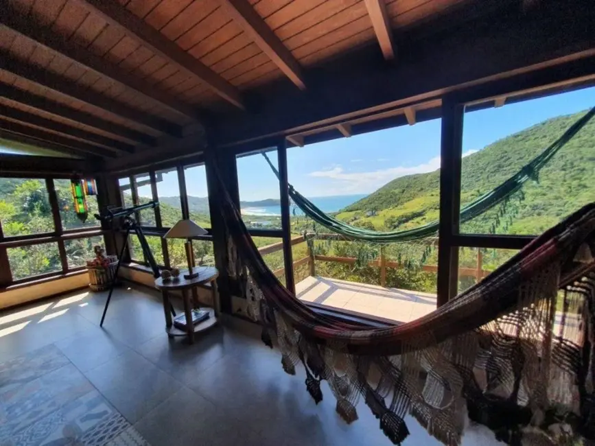 Foto 8 de Casa com 4 quartos à venda, 200m2 em Garopaba - SC