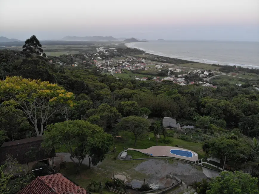 Foto 5 de Casa com 3 quartos à venda, 38588m2 em Garopaba - SC