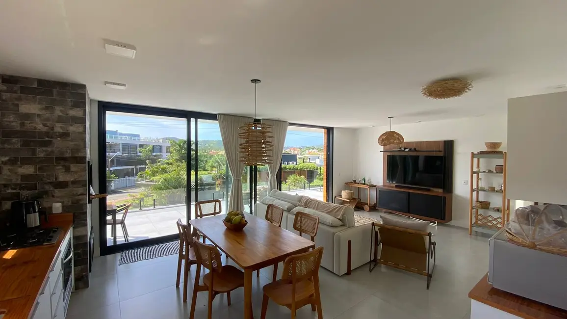 Foto 3 de Casa com 4 quartos à venda, 188m2 em Garopaba - SC