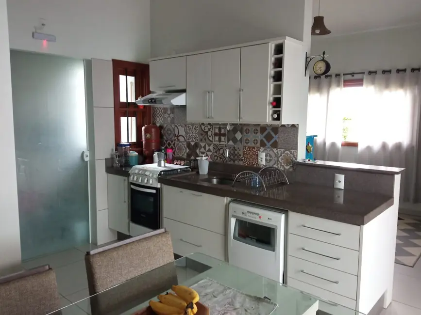 Casa com 3 quartos à venda, 100m2 em Garopaba - SC - imagem 5 Foto 5 de Casa com 3 quartos à venda, 100m2 em Garopaba - SC