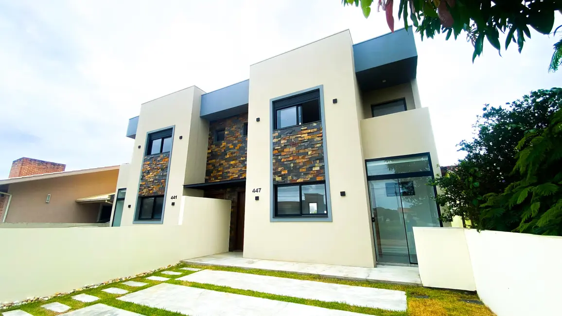 Foto 2 de Casa com 2 quartos à venda, 100m2 em Garopaba - SC