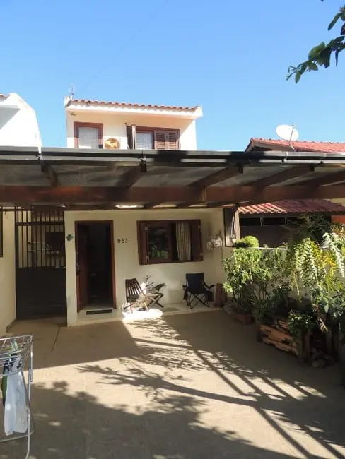 Foto 2 de Casa com 2 quartos à venda, 65m2 em Garopaba - SC