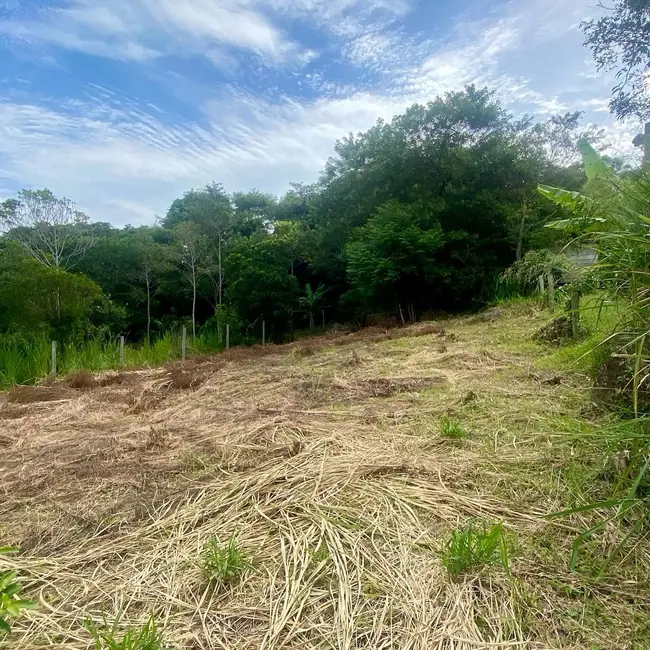 Foto 3 de Terreno / Lote à venda, 2000m2 em Garopaba - SC