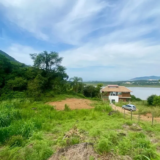 Foto 5 de Terreno / Lote à venda, 2000m2 em Garopaba - SC