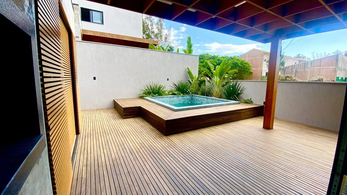 Foto 4 de Casa com 3 quartos à venda, 150m2 em Garopaba - SC