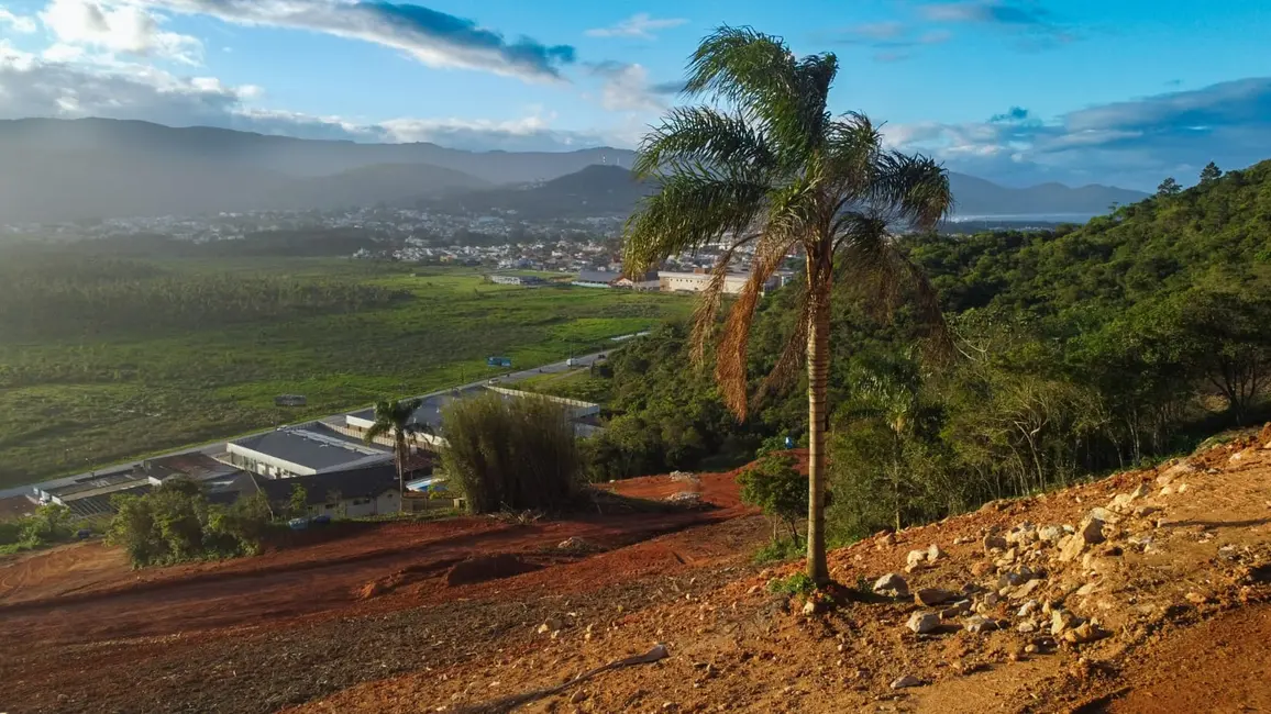 Foto 1 de Terreno / Lote à venda, 2095m2 em Centro, Garopaba - SC