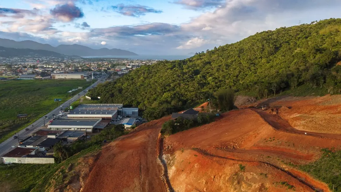Foto 2 de Terreno / Lote à venda, 2095m2 em Centro, Garopaba - SC