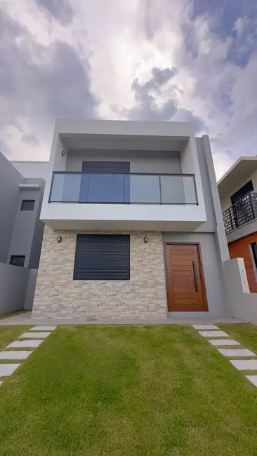 Foto 1 de Casa com 3 quartos à venda, 124m2 em Garopaba - SC