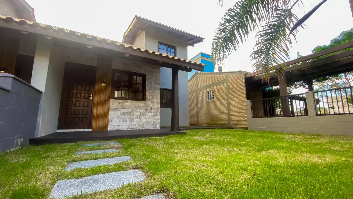 Foto 1 de Casa com 2 quartos à venda, 80m2 em Garopaba - SC
