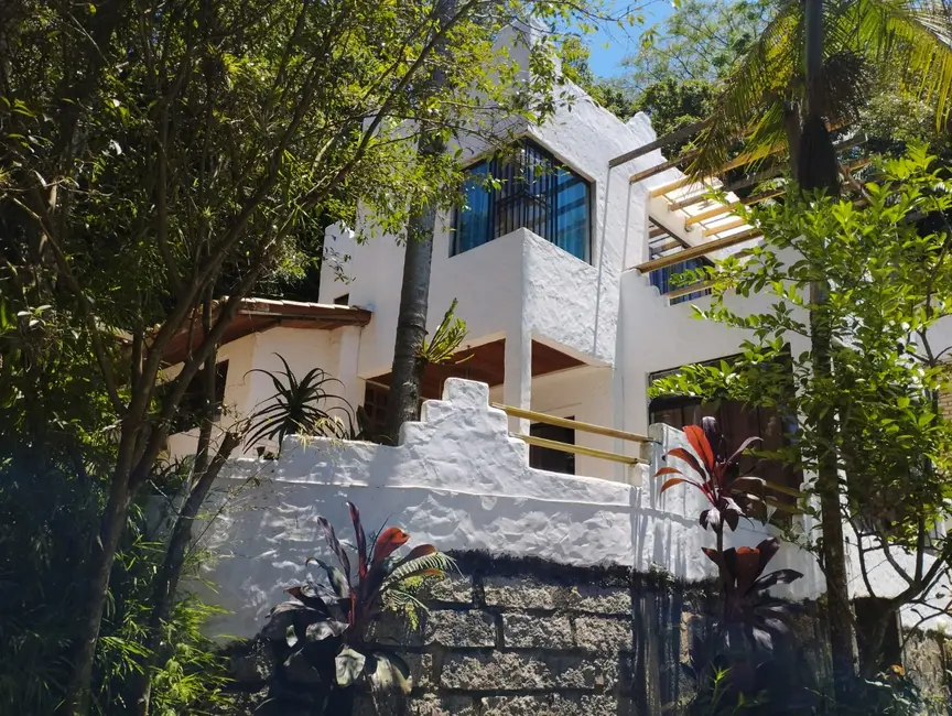 Foto 1 de Casa com 3 quartos à venda, 250m2 em Garopaba - SC
