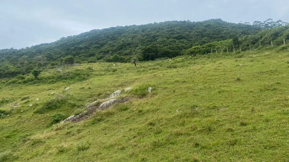 Foto 3 de Terreno / Lote à venda, 1550m2 em Garopaba - SC