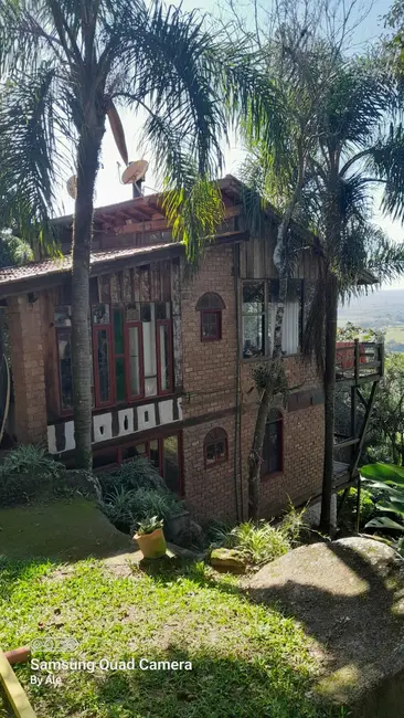 Foto 1 de Casa com 3 quartos à venda, 450m2 em Garopaba - SC