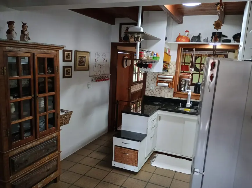 Foto 8 de Casa com 3 quartos à venda, 120m2 em Garopaba - SC