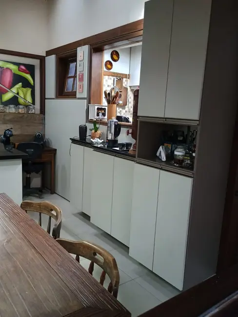 Foto 7 de Casa com 3 quartos à venda, 120m2 em Garopaba - SC