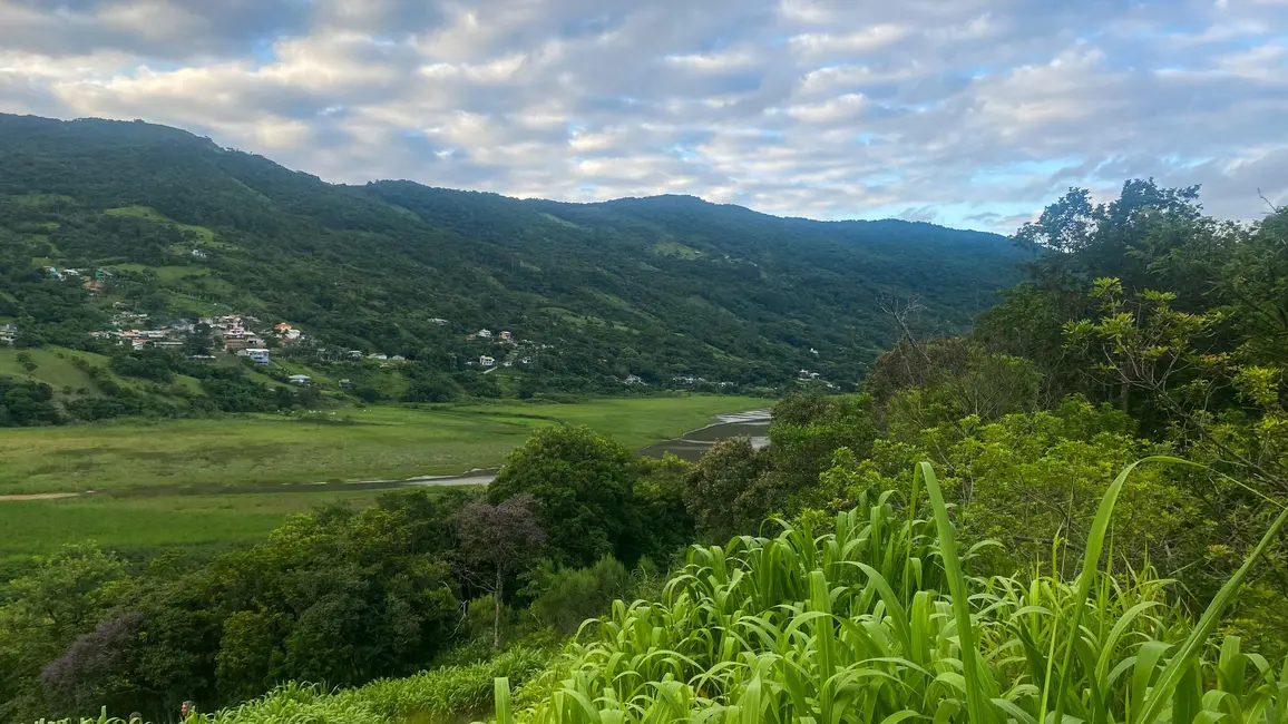 Foto 2 de Terreno / Lote à venda, 1000m2 em Garopaba - SC