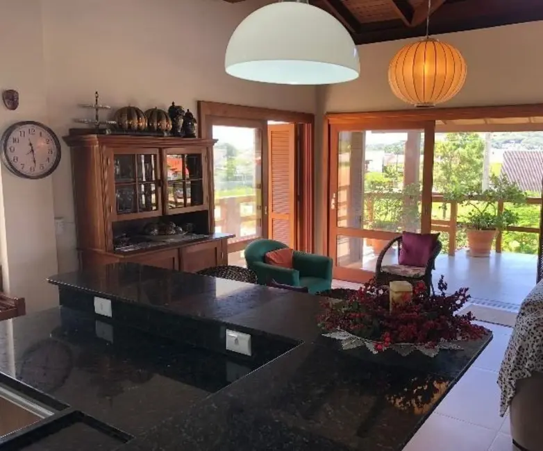 Foto 5 de Casa com 3 quartos à venda, 297m2 em Garopaba - SC