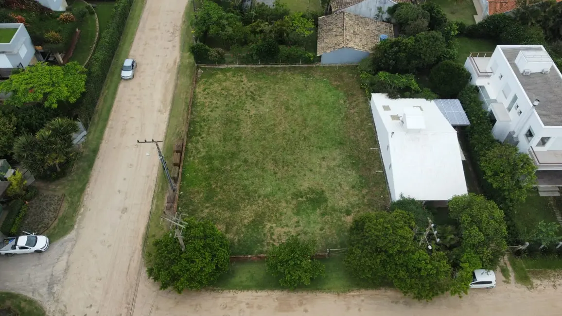 Foto 3 de Terreno / Lote à venda, 720m2 em Garopaba - SC