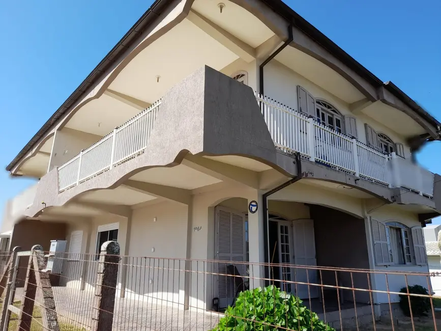 Foto 5 de Casa com 7 quartos à venda, 310m2 em Centro, Garopaba - SC