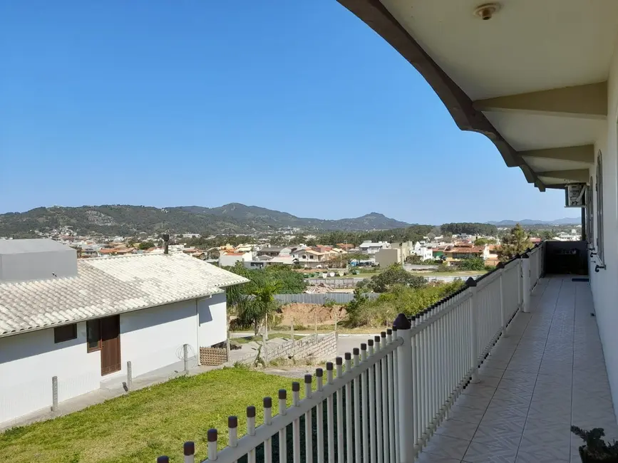 Foto 2 de Casa com 7 quartos à venda, 310m2 em Centro, Garopaba - SC