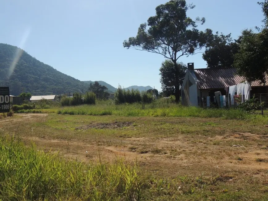 Foto 4 de Terreno / Lote à venda, 422m2 em Garopaba - SC