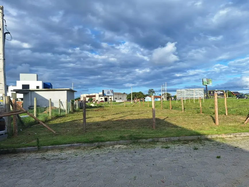 Foto 3 de Terreno / Lote à venda, 361m2 em Garopaba - SC