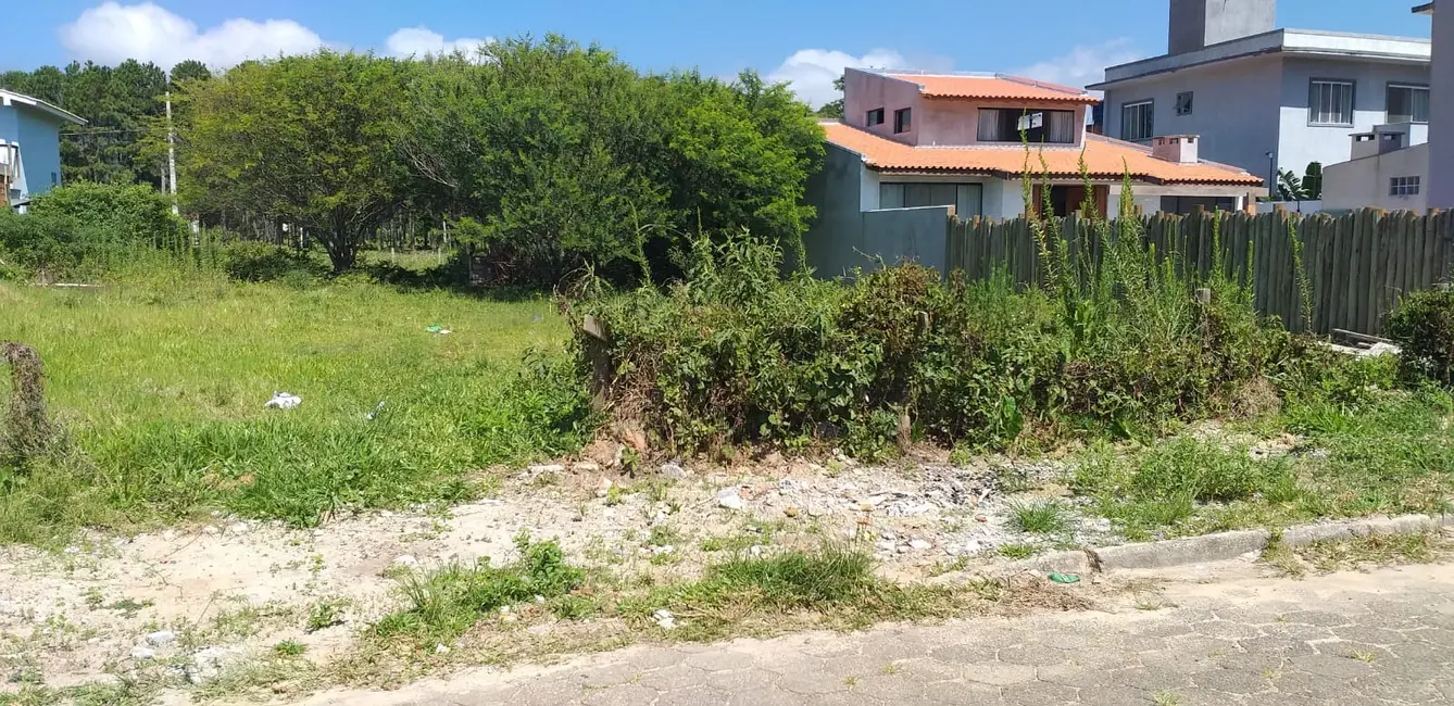 Foto 2 de Terreno / Lote à venda, 265m2 em Garopaba - SC