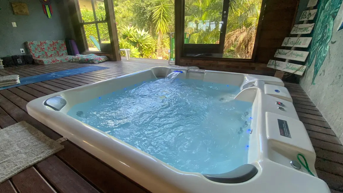 Foto 4 de Pousada com 9 quartos à venda, 450m2 em Garopaba - SC