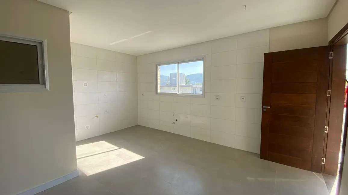 Foto 2 de Apartamento com 2 quartos à venda, 70m2 em Garopaba - SC