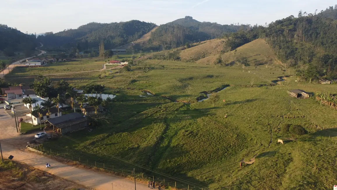Foto 2 de Terreno / Lote à venda, 250000m2 em Imarui - SC