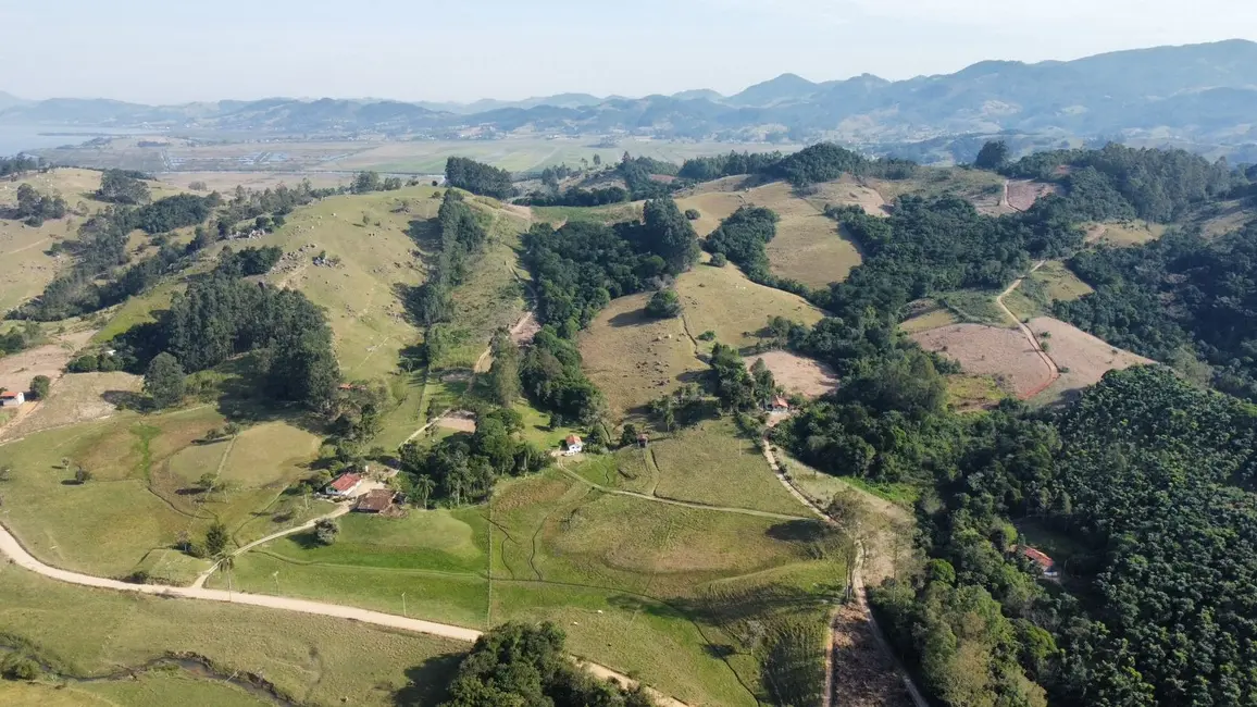 Foto 2 de Sítio / Rancho com 3 quartos à venda, 100m2 em Imarui - SC