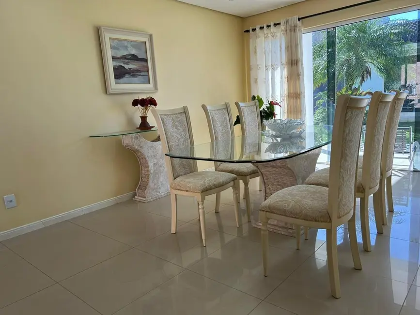 Foto 9 de Casa com 5 quartos à venda, 300m2 em Garopaba - SC