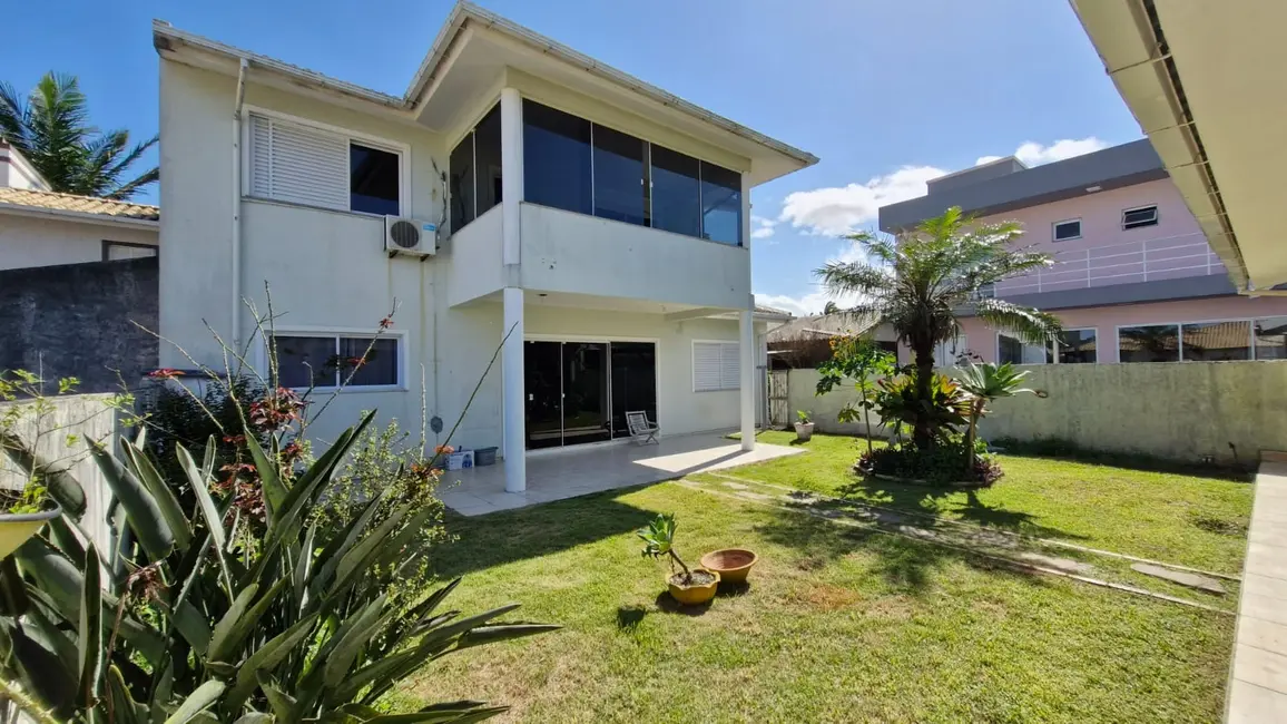 Foto 4 de Casa com 5 quartos à venda, 300m2 em Garopaba - SC