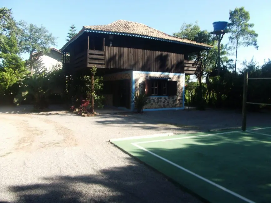 Foto 2 de Casa com 4 quartos à venda, 220m2 em Imbituba - SC