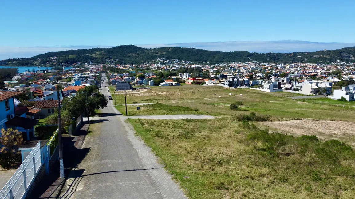 Foto 3 de Terreno / Lote à venda, 810m2 em Garopaba - SC