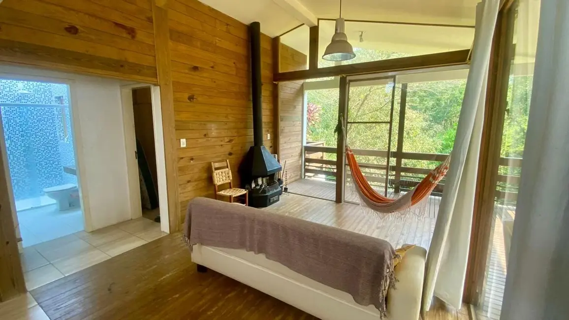 Foto 4 de Casa com 3 quartos à venda, 158m2 em Garopaba - SC